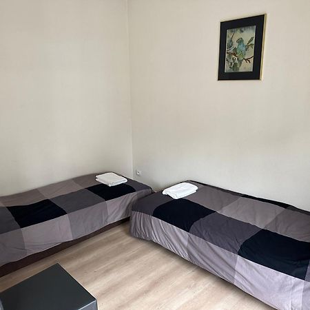 3 Bedroom Apartment In City Center With Balcony View Brussel Bagian luar foto